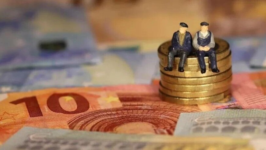 EDG战胜T1晋级胜决,2025奥门管家婆正版免费资料大全,广泛的解释落实支持计划_完整版V9.7